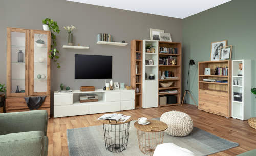 Nábytek do obývacího pokoje kombinace bílý mat a dřevodekor